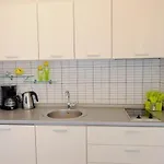 In With Seaview, Terrace, Air Condition, Wifi Apartman Kali