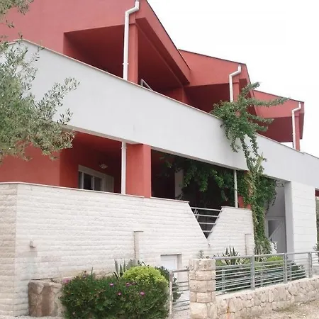 In With Seaview, Terrace, Air Condition, Wifi شقة