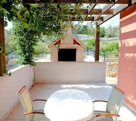 In With Seaview, Terrace, Air Condition, Wifi *