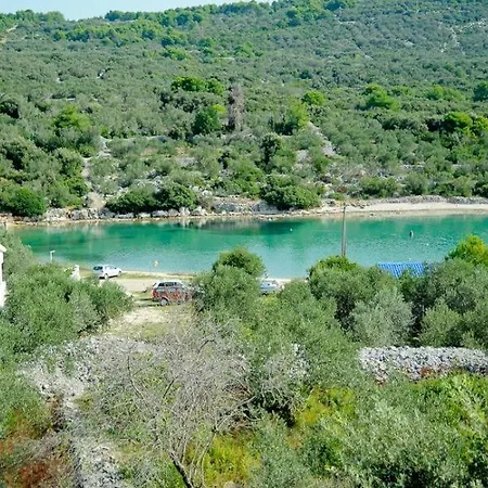 In With Seaview, Terrace, Air Condition, Wifi *