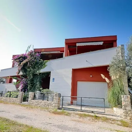 In With Seaview, Terrace, Air Condition, Wifi