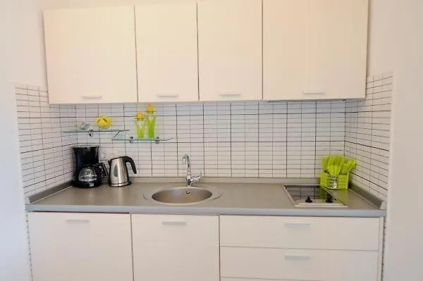 In With Seaview, Terrace, Air Condition, Wifi アパート カリ