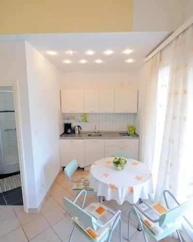 In With Seaview, Terrace, Air Condition, Wifi * Kali