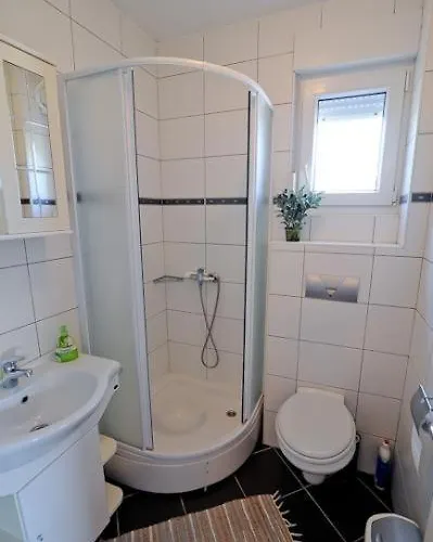 アパート In With Seaview, Terrace, Air Condition, Wifi