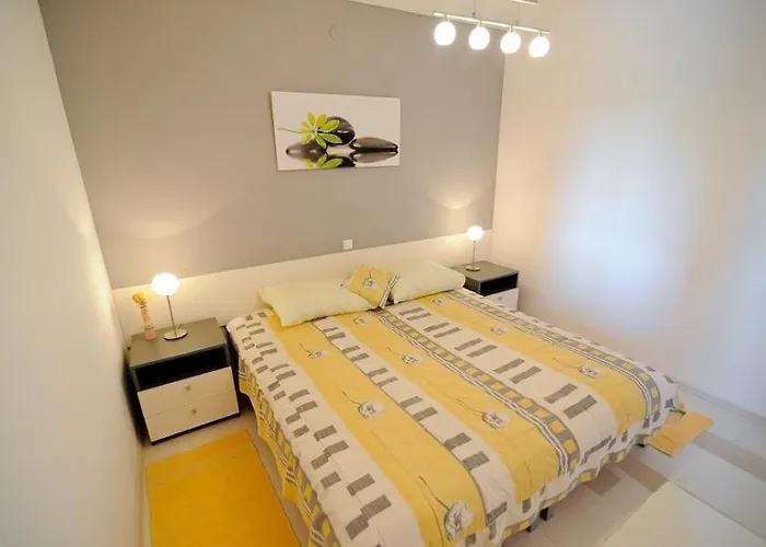 In With Seaview, Terrace, Air Condition, Wifi * Kali